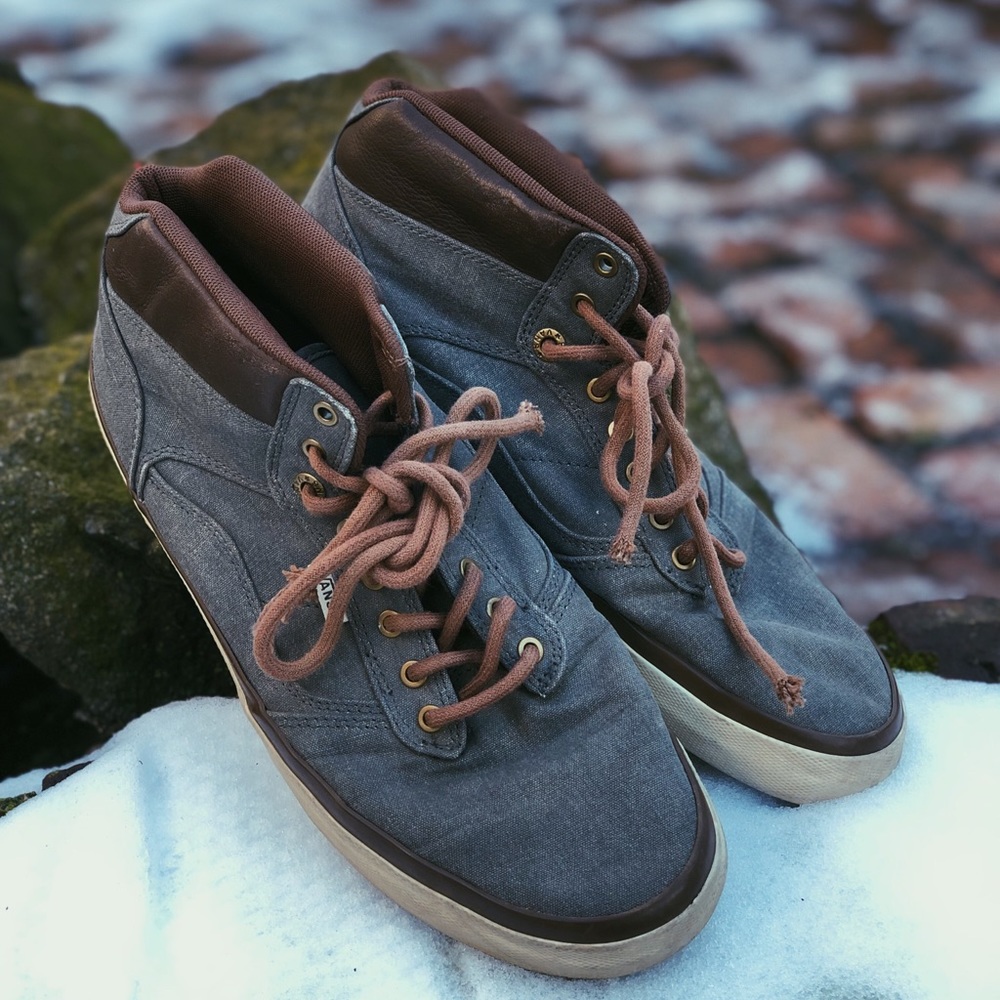 Grey and brown leather men’s vans